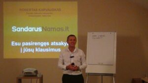 Seminaro ŠIUOLAIKINIS, MODERNUS, ŠILTAS EKONOMIŠKAS IR NEBRANGUS NAMAS.  KAIP NESUKLYSTI…? vaizdo įrašas